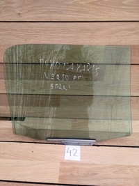 фото thumb №1, Стекло боковая дверь правый задняя toyota yaris verso i 5d