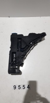 фото thumb №1, Бачок омывателя audi a4 b9 8w0955451l