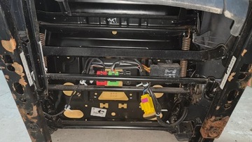 фото thumb №9, Volkswagen caddy сиденье переднее водителя 2k0881105f