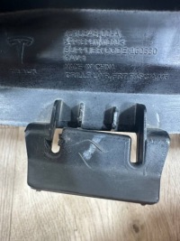 Tesla 3 решётка средняя перед 1516848-00-a с Разборки, фото thumb