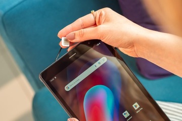 TABLET 8