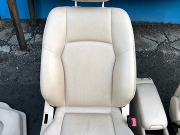 фото thumb №7, Mercedes w203 универсал сиденья обивка диван кожа beż