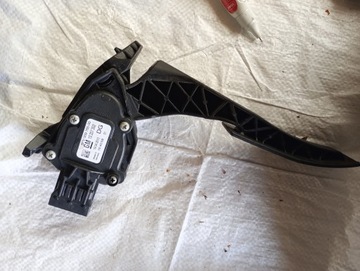 фото thumb №1, Потенціометр педаль газу insignia a 2.0 cdti 13237352