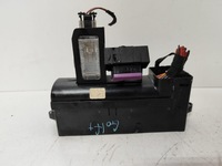 фото thumb №1, Коробка предохранителей vw golf v plus 1.9 tdi