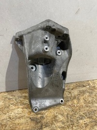 фото thumb №1, Volvo xc40 кронштейн кронштейн 31460810