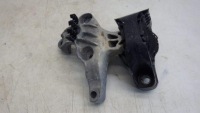 фото thumb №1, Кронштейн подушка двигуна renault captur i 1.5 dci 112845638r