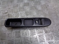 фото thumb №1, Панель стекло правый перед peugeot 307 96351625xt