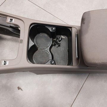 фото thumb №8, Volkswagen passat b6 туннель средний подлокотник 3c0864207m