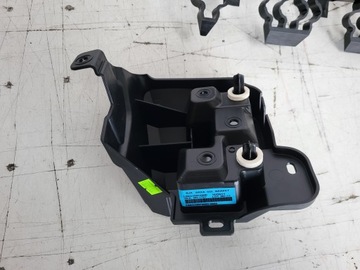 фото thumb №10, Ползун крепление бампера зад renault clio v 19- абсорбер