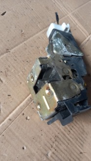 фото thumb №3, Замок дверь правый перед volvo v40 01r