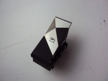 фото thumb №1, Панель стекло левый зад ds 7 ds7 crossback 2017-