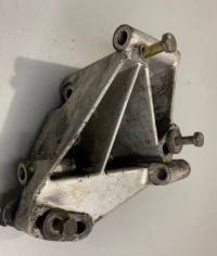 Mercedes-benz w123 1983 кронштейн насоса усилителя в Украине, фото thumb