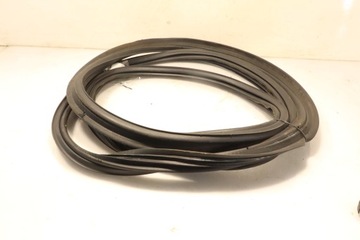 фото thumb №1, Прокладка кришки багажника lexus lbx 1.5 гібрид