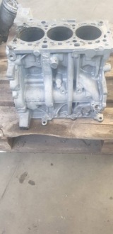 фото thumb №1, Bmw f20 блок двигателя b37d15a 8581147