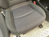 фото thumb №13, Сиденья заднее сиденье обшивки салон toyota rav4 v europa