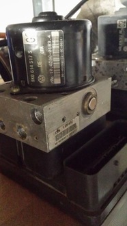 фото thumb №1, Насос abs vw golf v r32 1k0614517s