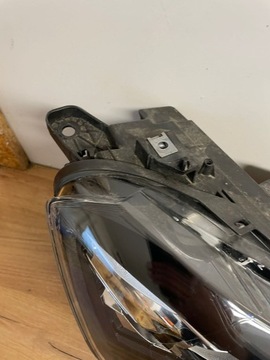 фото thumb №10, Лампа правая peugeot rifter линза led