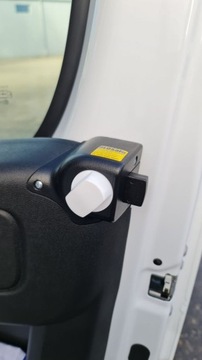 Защитные замки для дверей кабины Ducato 290 HEOSolution 2021 года выпуска