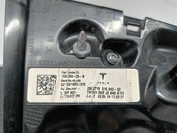 фото thumb №11, Tesla 3 m3 рестайлинг y 20- лампа крышки багажника правый зад led оригинальный номер 1502089-00-b