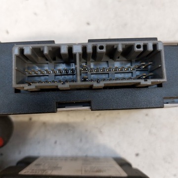 фото thumb №9, Volvo v40 s40 модуль замка центрального + імобілайзер 30824425 30864647 trw