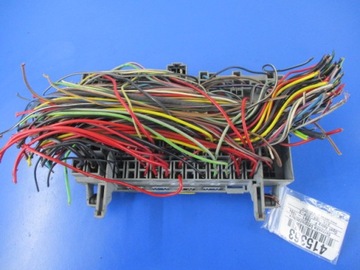 фото thumb №2, Opel astra f 1.6 коробка корпус запобіжників