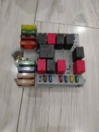 фото thumb №1, Коробка предохранителей lancia ypsilon ii 51724721