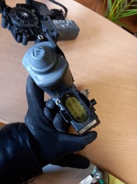 фото thumb №7, Моторчик подъемника правые, левый зад audi a8 d2