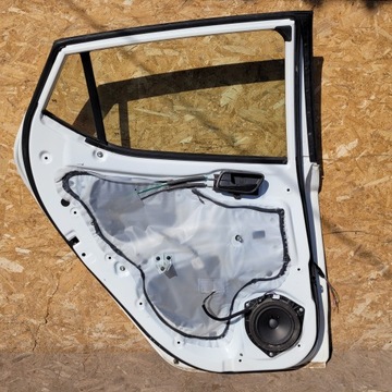 фото thumb №2, Двері ліві зад hyundai i10 ii