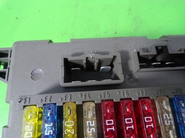 фото thumb №7, Land rover freelander i 2.0 дизель коробка модуль предохранителей 518823208