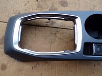 фото thumb №13, Рамка тунель передач ручний peugeot 208 ii