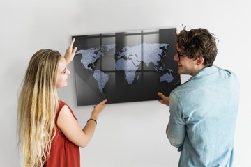 Tablica magnetyczna suchościeralna + magnesy Wymiar 90x60 cm Mapa świata 3D