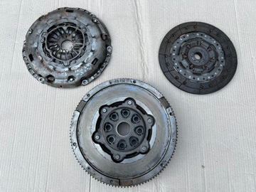 фото thumb №1, Ford mondeo mk3 2.0tdci - зчеплення двомасовий маховик 415016810