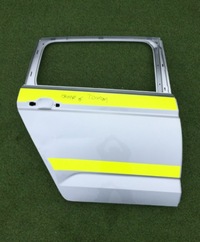 фото thumb №1, Volkswagen vw touran 5ta 2015r. дверь правые задние