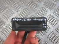 фото thumb №1, Кнопка кришки задня skoda fabia ii 06-10r