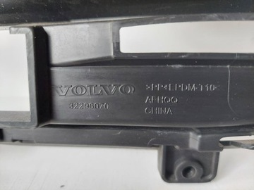 фото thumb №6, Volvo xc60 ii 16- решётка бампера средняя перед