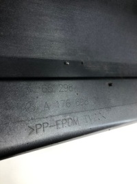 Mercedes w176 права накладка поріг kolor-787 a1766980154 Доставка, фото thumb