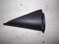 фото thumb №1, Треугольник защита дверь правый задняя audi a4 b7 8e0857570