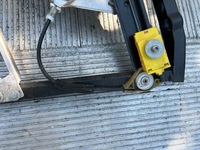 фото thumb №11, Рамка подъемник механизм стёкла правые перед audi a6 c5 sedan универсал