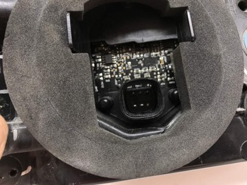 фото thumb №11, Tesla s лампа задняя правая зад 6005921-00-f