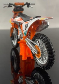 KTM 450 SX-F Red Bull Дж. Херлингс 1:18 Bburago