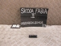 фото thumb №3, Кнопка кришки задня skoda fabia ii 06-10r