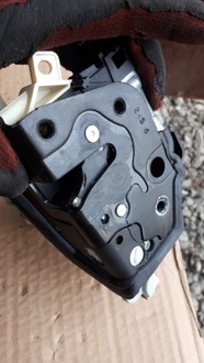 фото thumb №13, A6 c7 рестайлінг замок двері лівий зад 8pin a7 s7 q2 q3