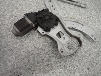 фото thumb №8, Nissan note e11 06- підйомник скло задній правий електричний