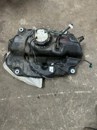 фото thumb №1, Бак топлива toyota yaris cross kross 2022 w-wa 1.5 h