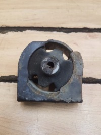 фото thumb №1, Подушка коробки toyota corolla verso ii 2.0 d4d