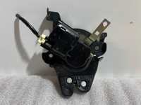 фото thumb №1, Mazda 3 bp замок крышки багажника sedan rok 2021