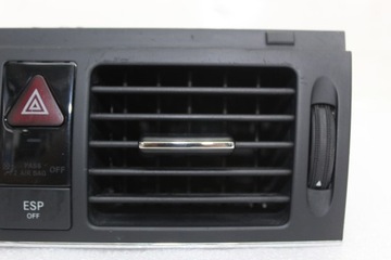 фото thumb №7, Mercedes c класс w204 решётка средняя воздуховод a2048304054 передний рестайлинг