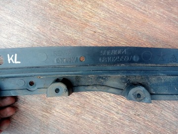 фото thumb №10, Jeep cherokee kl 13-18 панель под лобовым стеклом нижняя 68102559ad