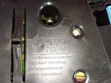 фото thumb №14, Спідометр  манометр audi оригінальний номер 8d0919861f 81071431