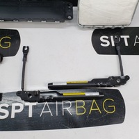 фото thumb №12, Giulia панель приладів консоль зелений нитка подушки безпеки ремені подушка безпеки